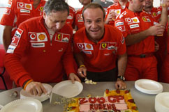 Rubens celebrates his 200th GP