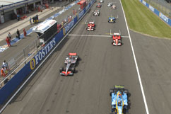 The Start - the Ferraris in 2nd row