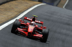 Kimi solely in front 