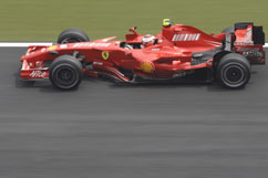 Kimi during the race