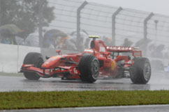 Kimi coming in on 3rd place