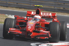 Kimi during practice