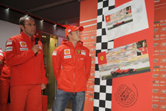 Domenicali stellt Kimis Briefmarke vor