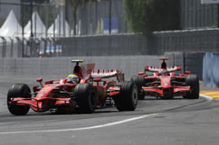 Felipe and Kimi during race