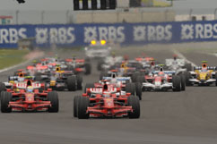 Kimi und Felipe fahren vorneweg