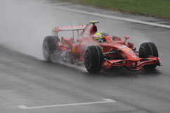 Felipe beim nassen Rennen