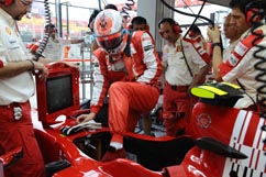 Kimi enters the monocoque