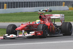 Felipe's broken front wing after Shummy foul