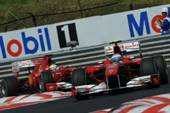 Fernando in front of Felipe