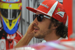 Fernando relaxed on the phone