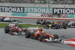 The Ferraris after the start