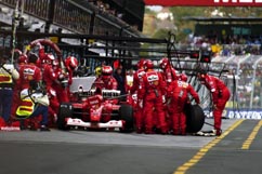 Schumi at the pit - Austr. GP
